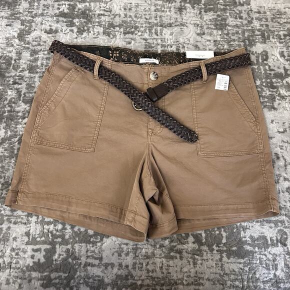Maurices Pants - Maurices Casual Women’s Shorts Size 16 - 5” Inseam NWT!